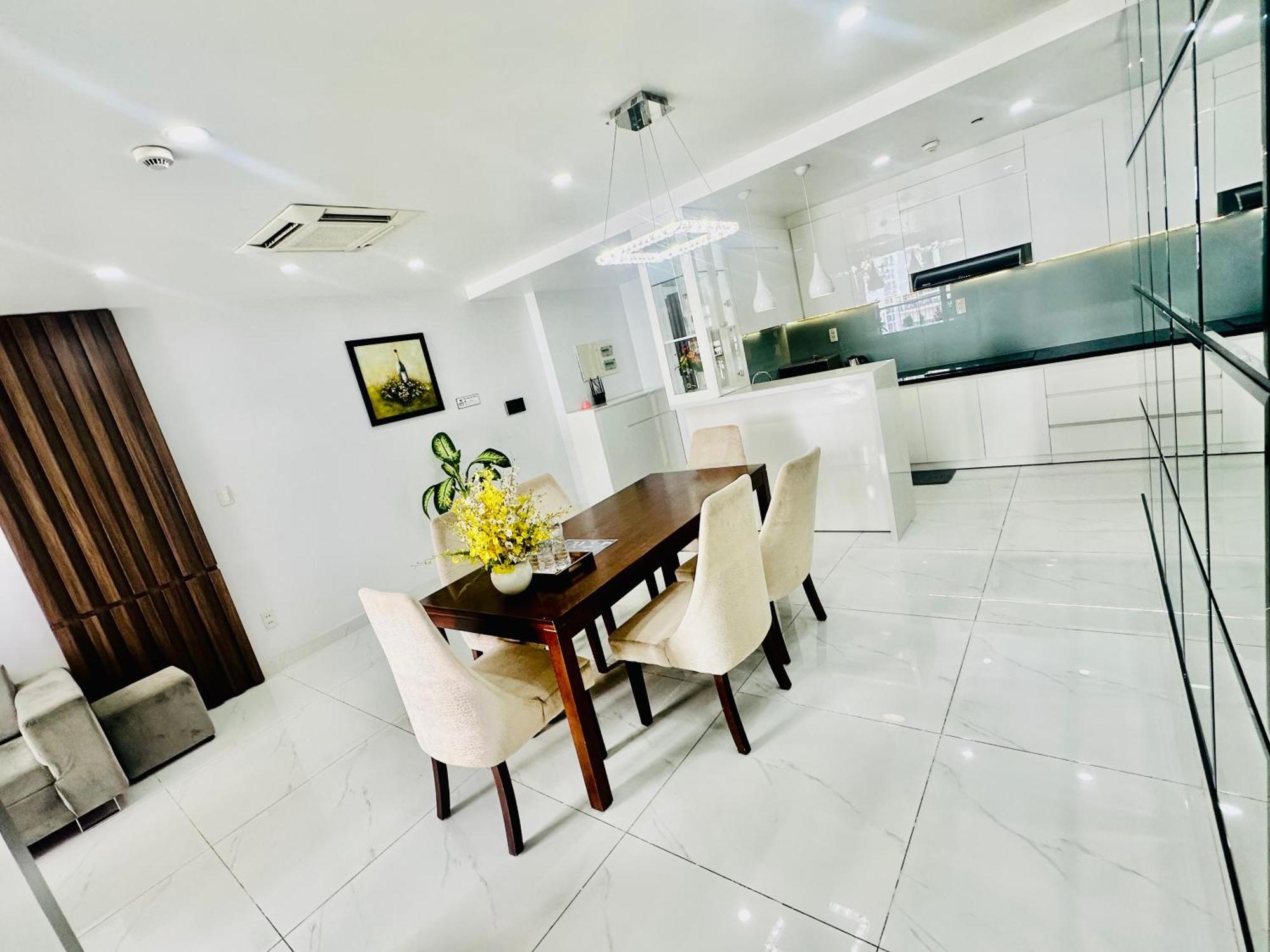 Scenic Valley Suite Хошимин Экстерьер фото